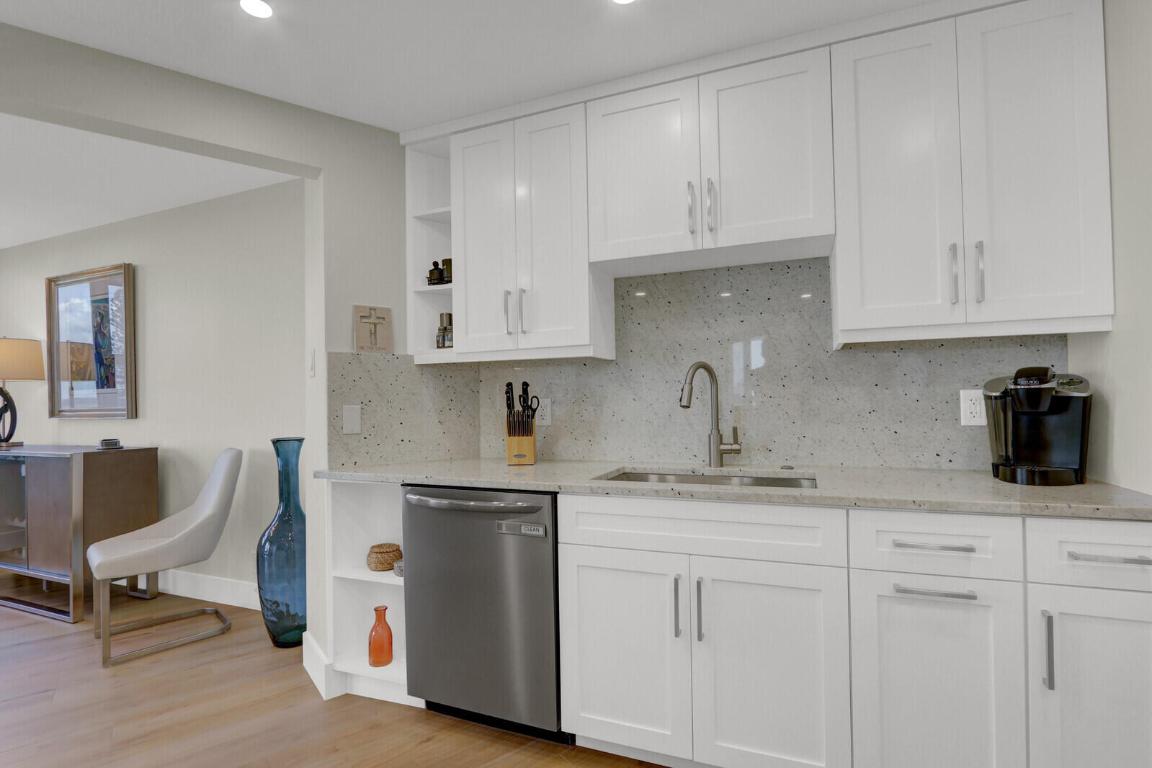CONNEMARA CONDO - Residential Lease