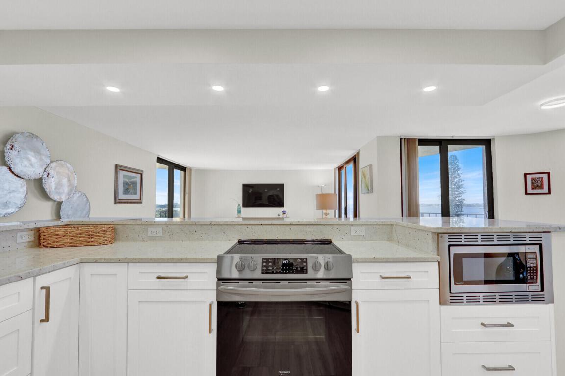 CONNEMARA CONDO - Residential Lease