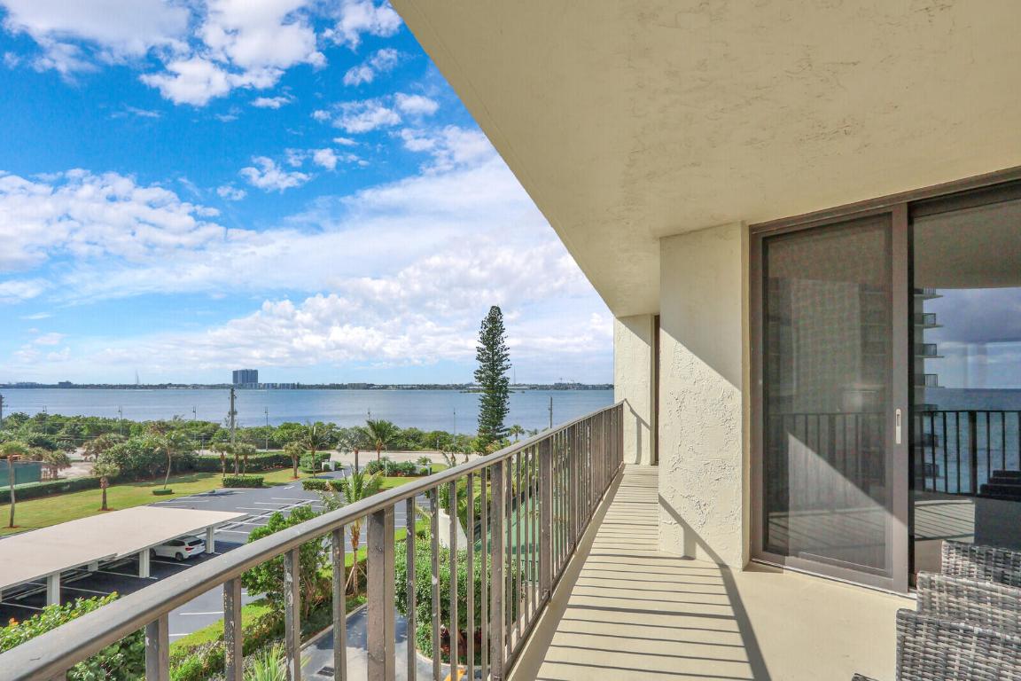 CONNEMARA CONDO - Residential Lease