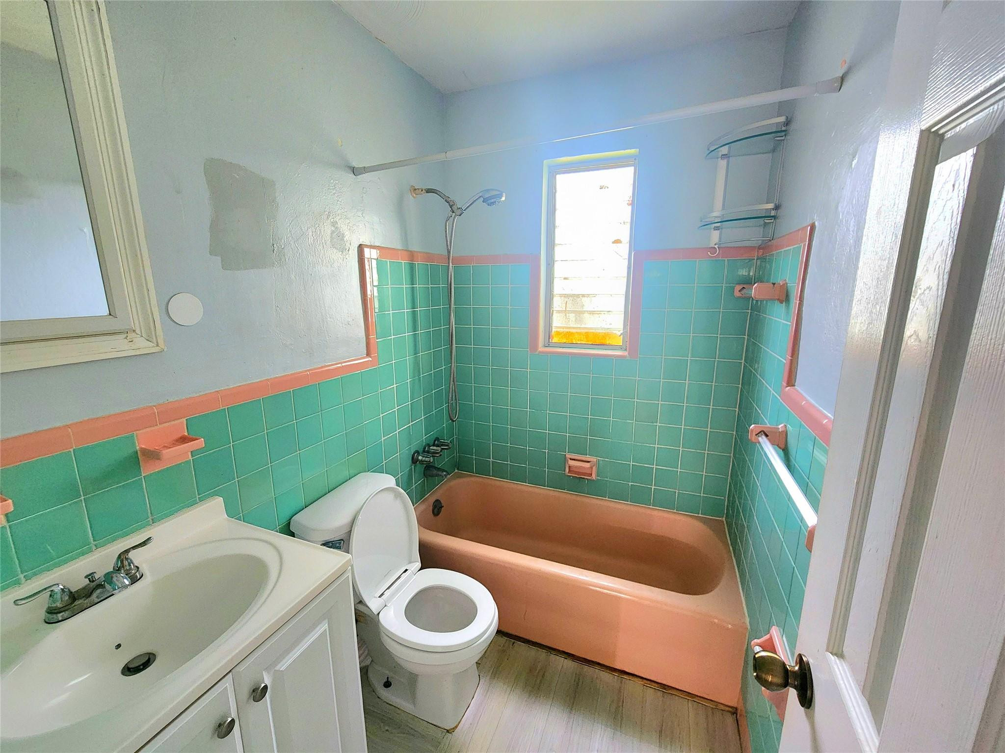 Cresthaven 2 34-49 B - Residential