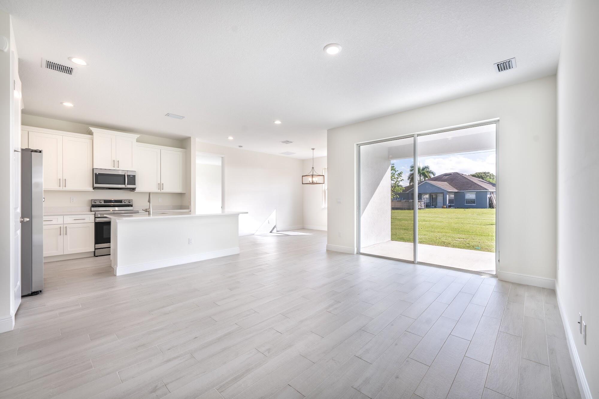Photo 6 of 17 of 8201 Coquina Avenue house