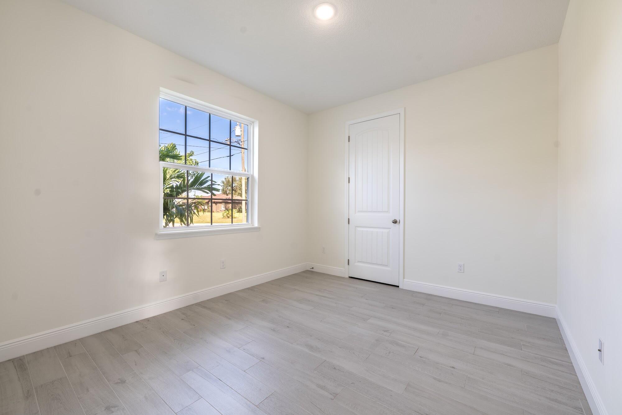 Photo 5 of 17 of 8201 Coquina Avenue house