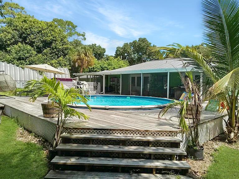 5820 SE Smith Avenue