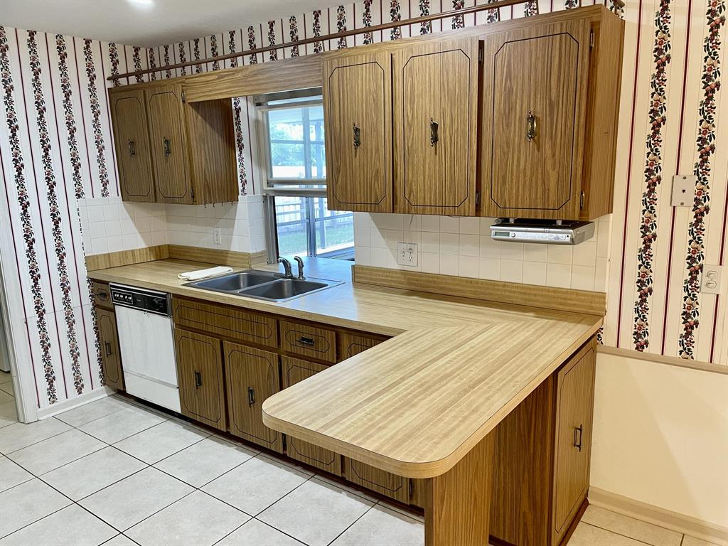 GARY DALE UNREC ON - Residential