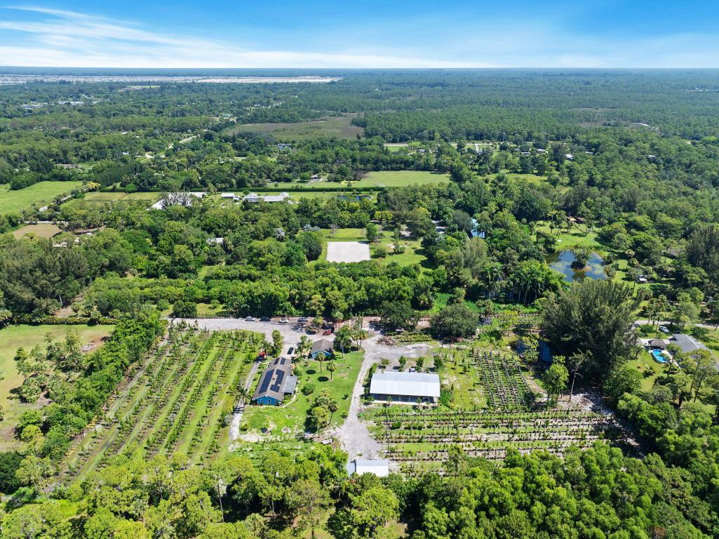 LOXAHATCHEE GROVES - Residential