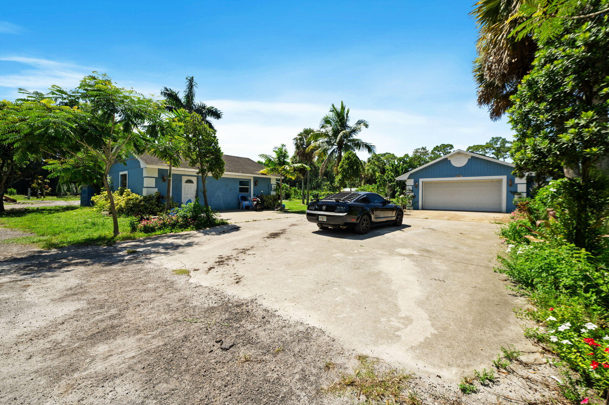 LOXAHATCHEE GROVES - Residential