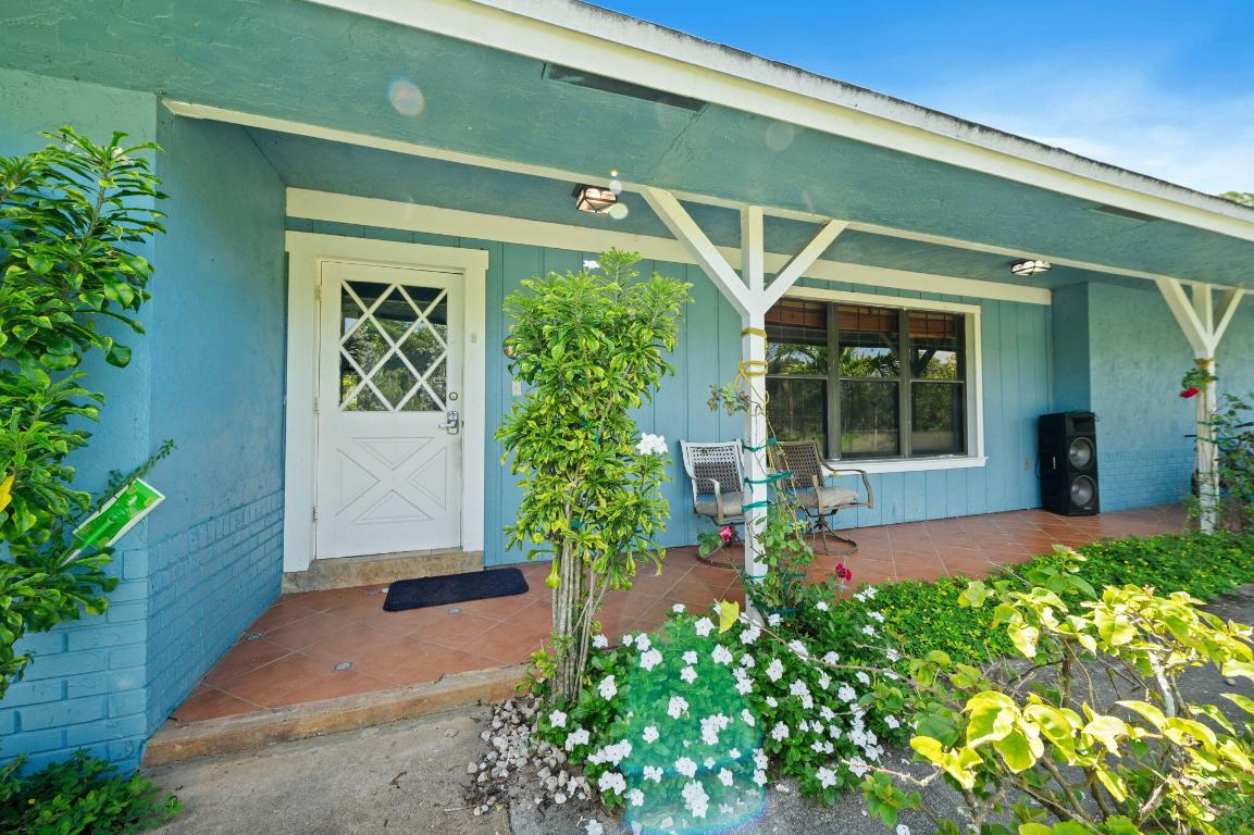 LOXAHATCHEE GROVES - Residential