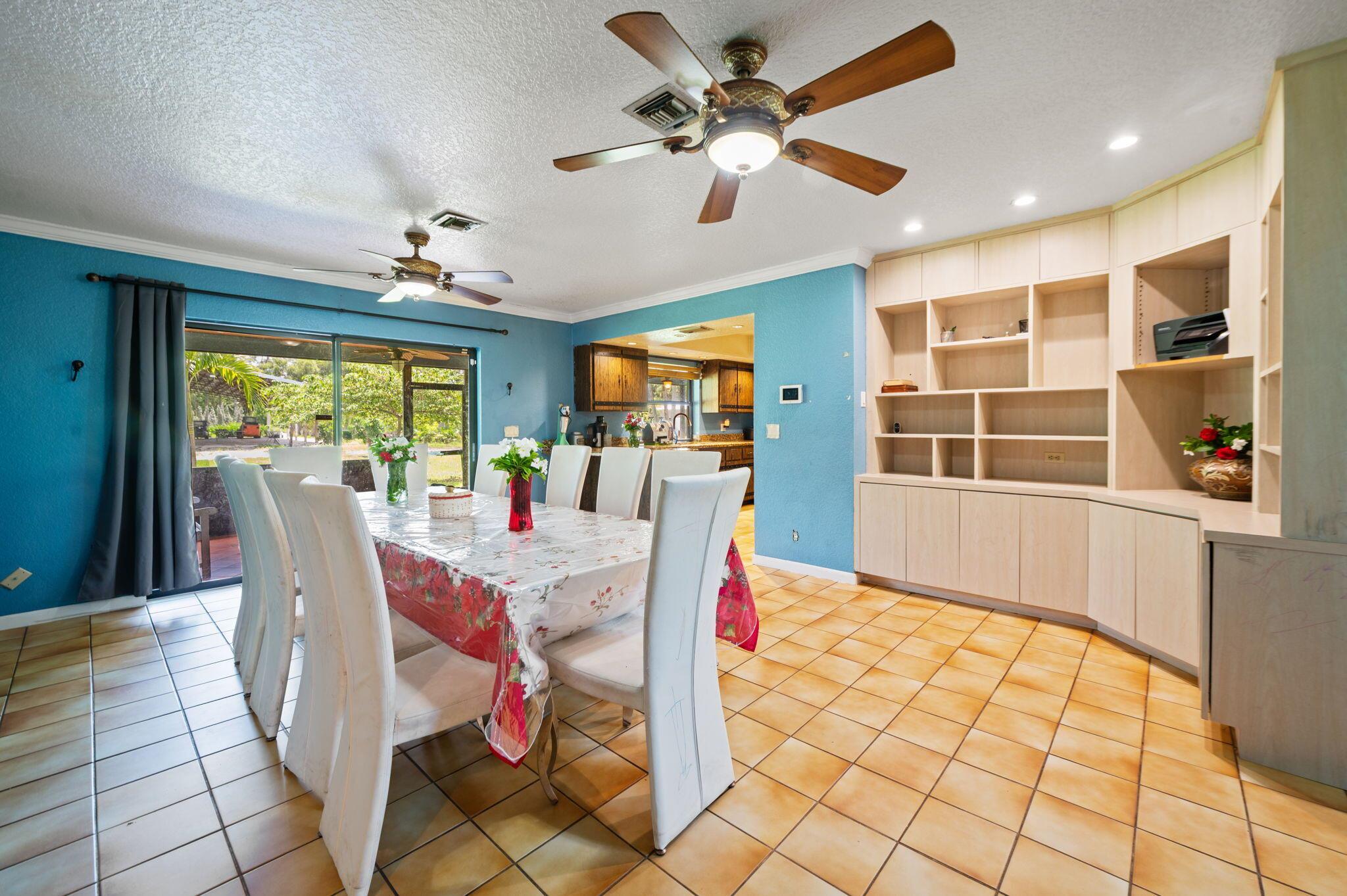 LOXAHATCHEE GROVES - Residential