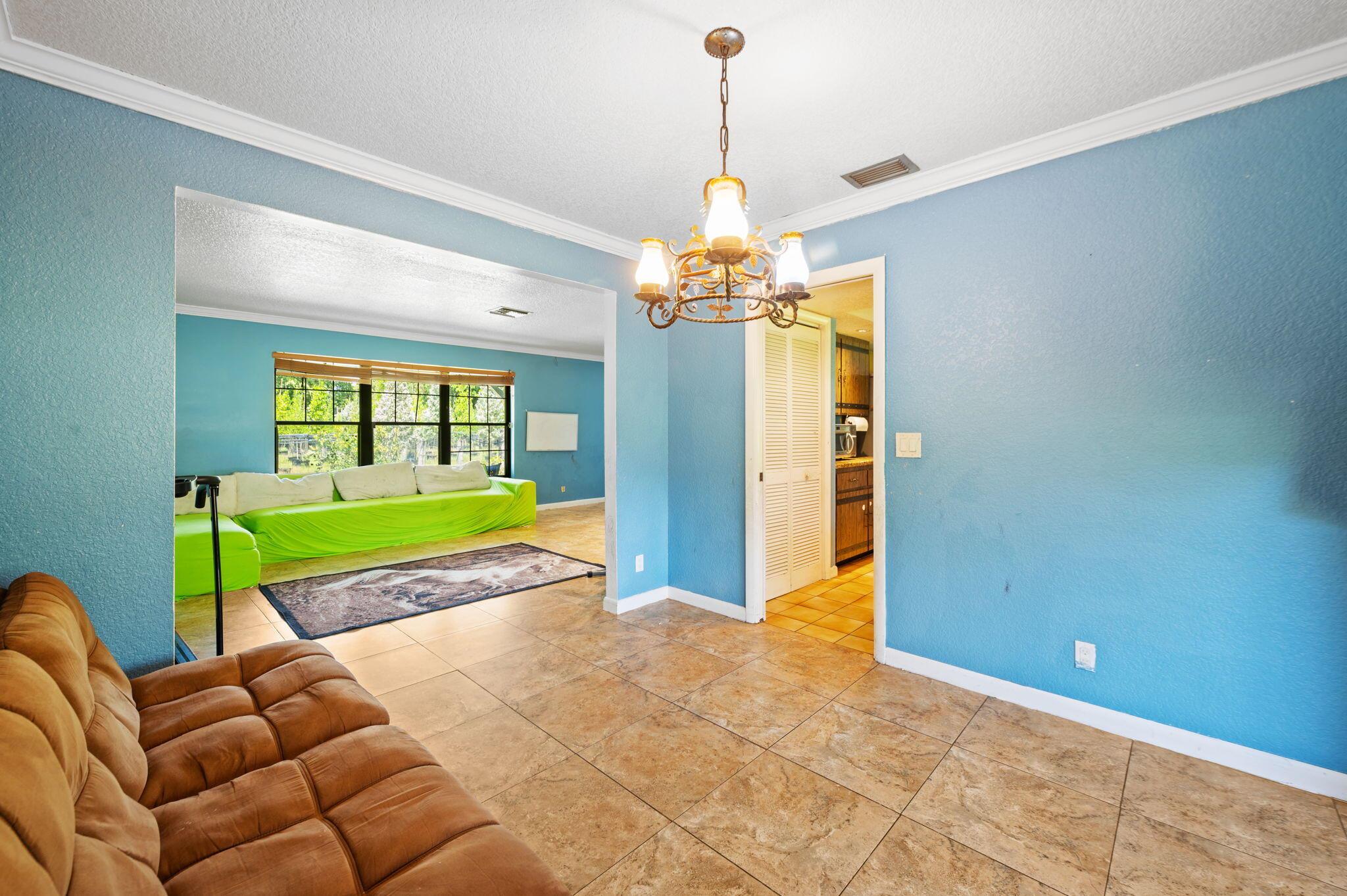 LOXAHATCHEE GROVES - Residential