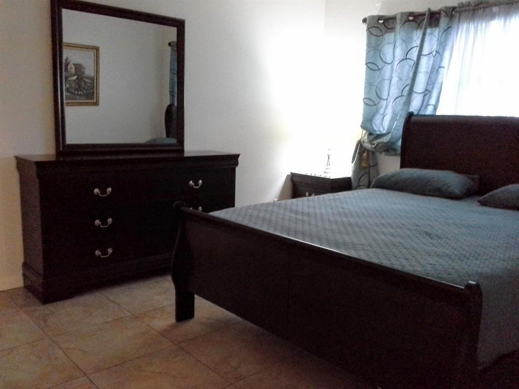 CRESTHAVEN VILLAS CONDO 34 - Residential