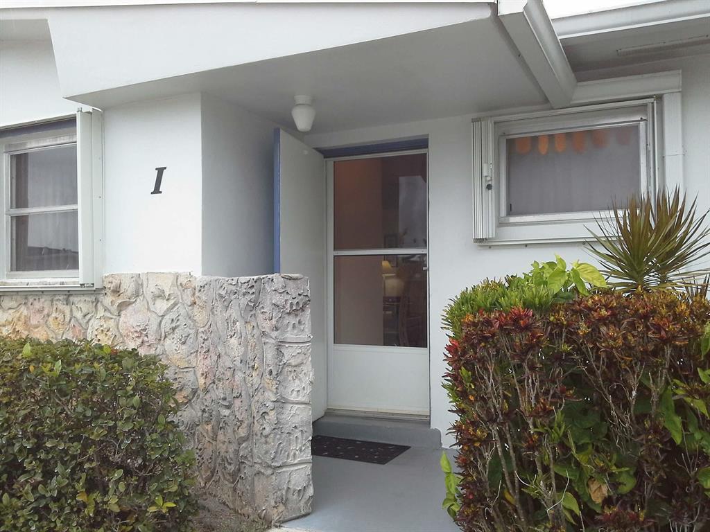 CRESTHAVEN VILLAS CONDO 34 - Residential