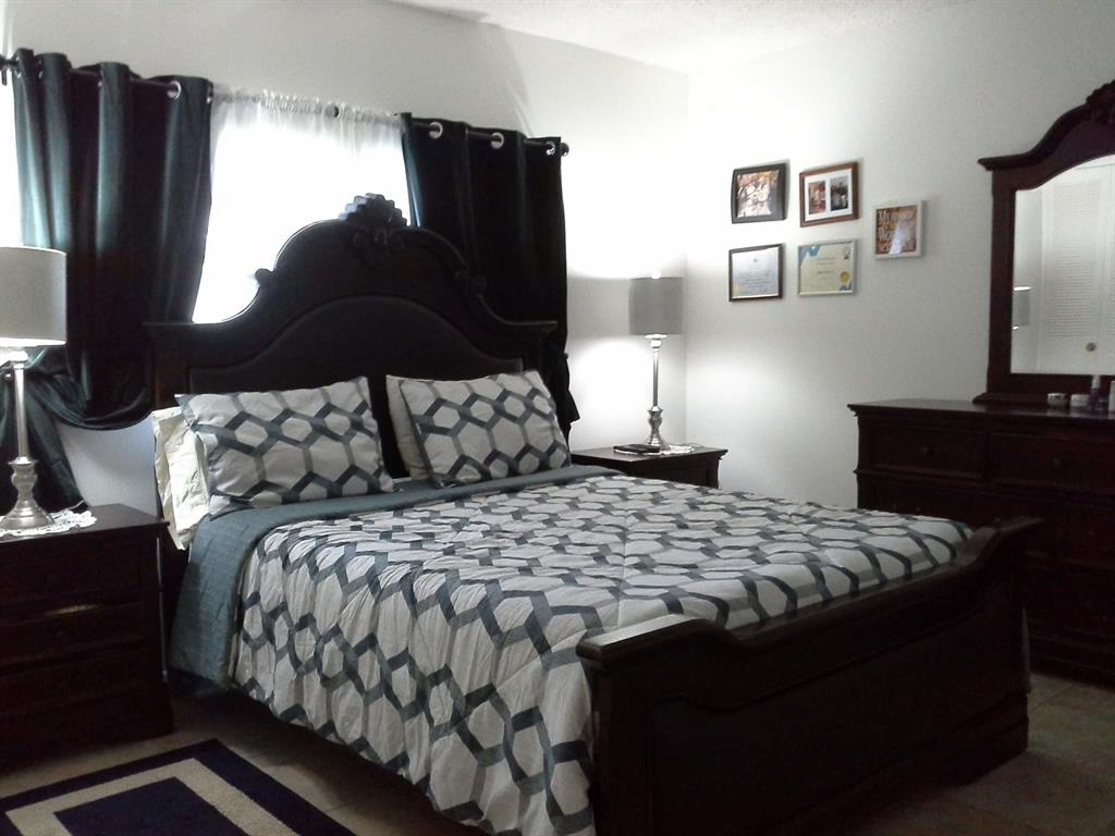 CRESTHAVEN VILLAS CONDO 34 - Residential