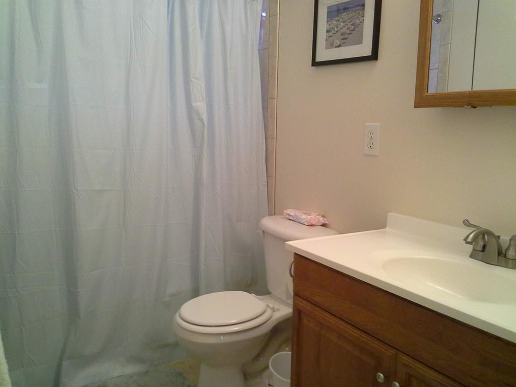 CRESTHAVEN VILLAS CONDO 34 - Residential