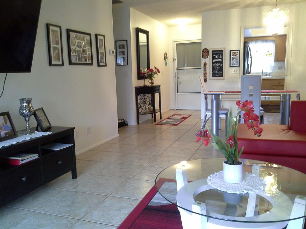 CRESTHAVEN VILLAS CONDO 34 - Residential