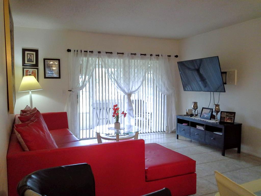 CRESTHAVEN VILLAS CONDO 34 - Residential