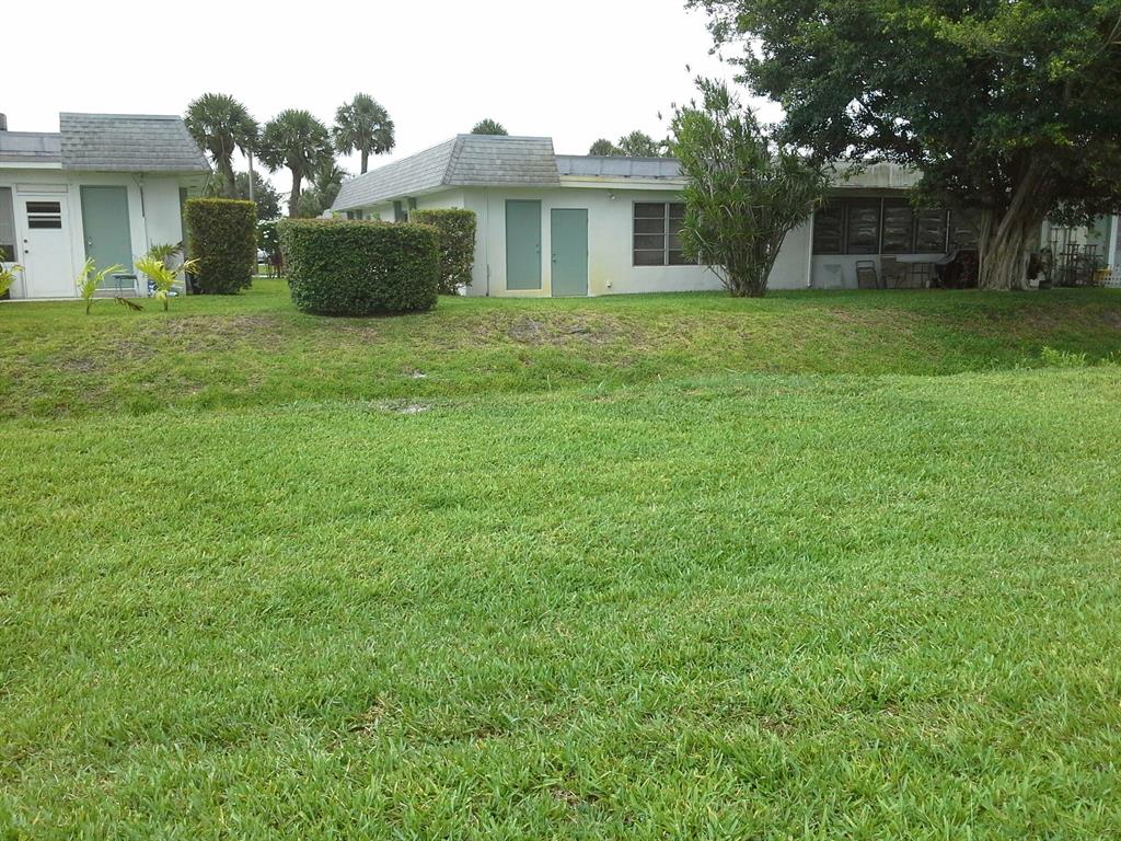 CRESTHAVEN VILLAS CONDO 34 - Residential