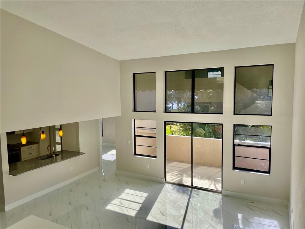 VILLA SONRISA ONE - Residential