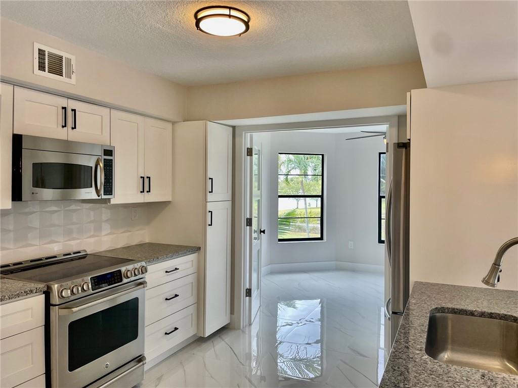 VILLA SONRISA ONE - Residential