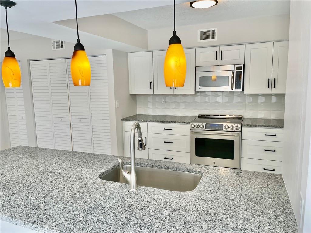 VILLA SONRISA ONE - Residential