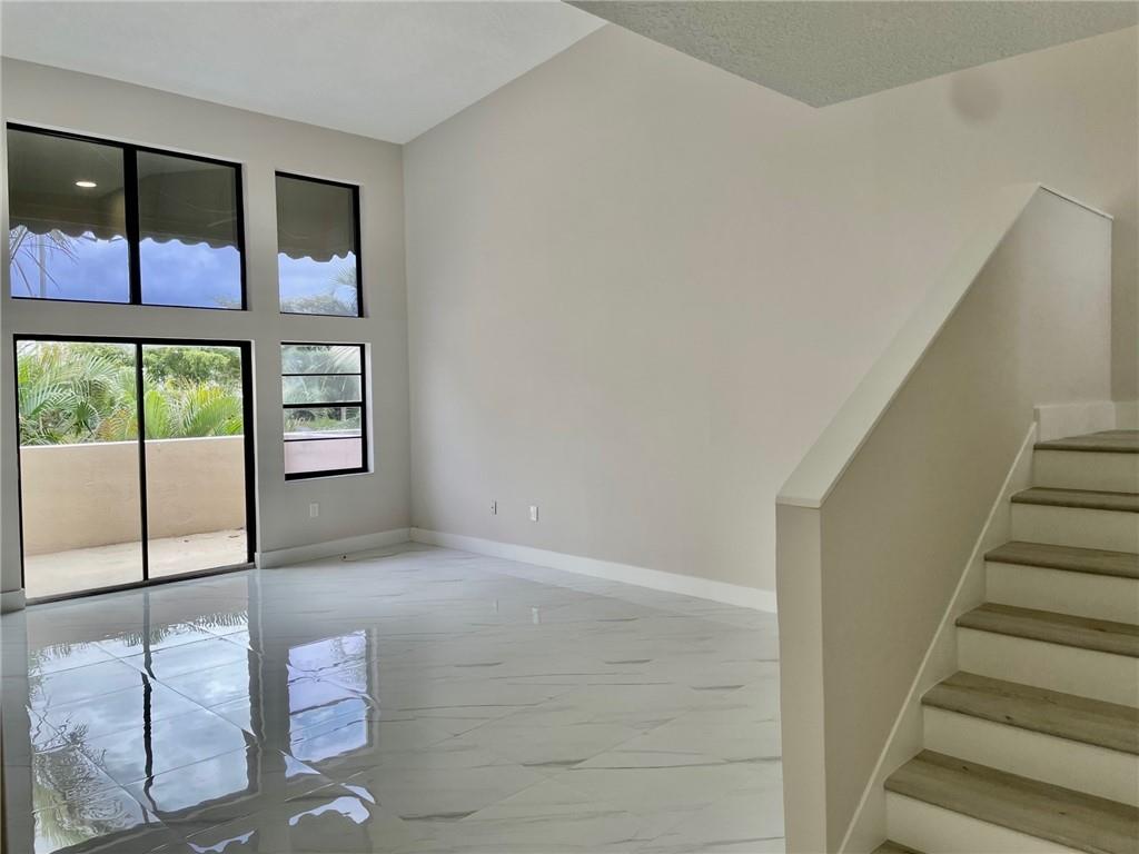 VILLA SONRISA ONE - Residential