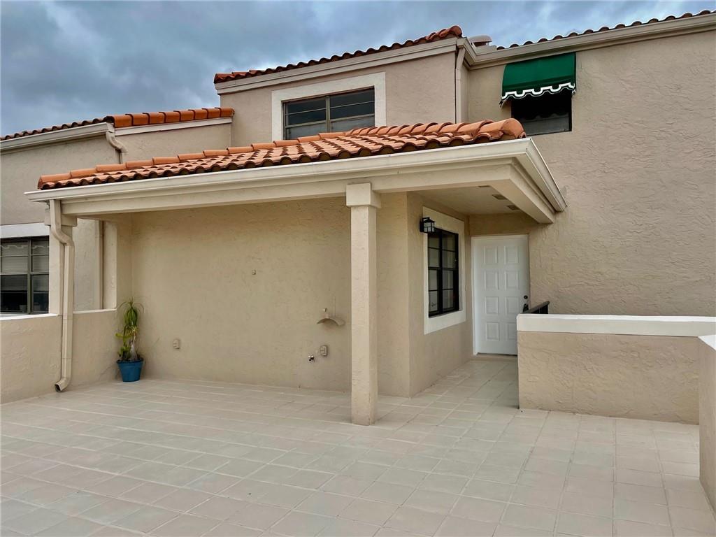 VILLA SONRISA ONE - Residential