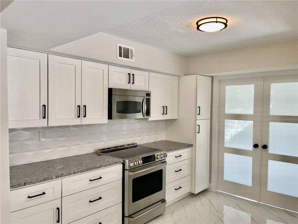 VILLA SONRISA ONE - Residential