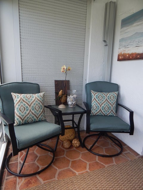 Tiny photo for 6698 N 10th Ave AVE N #215, Lake Worth, FL 33467 (MLS # B26037090)