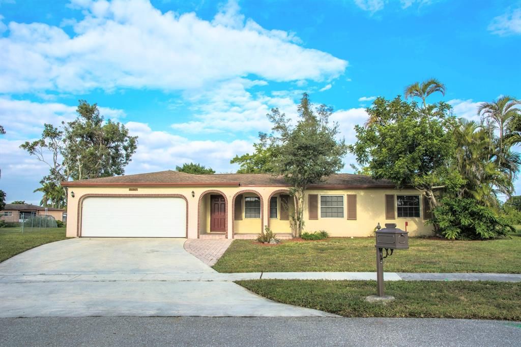 Photo of 22267 Boulder Street, Boca Raton, FL 33428 (MLS # R10717196)