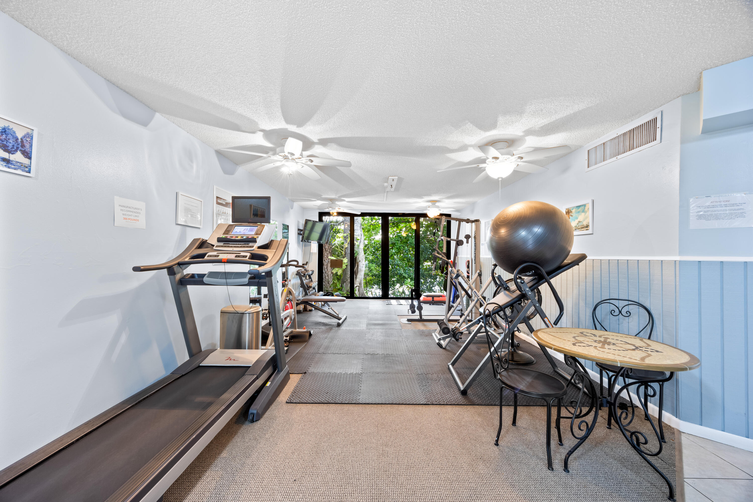 WOODS CONDO - Residential