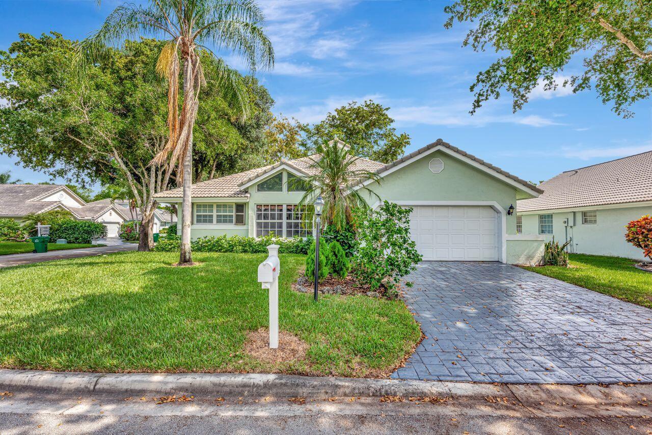 Welcome to this freshly painted, updated, corner 3/2 beautiful home in the small tucked away, all-ages community of Pine Ridge Villas! As you enter you immediately notice the open space created by the tall vaulted ceilings, natural light and flow of the living/family rm area. Remodeled eat in kitchen & baths, Stainless steel Samsung appliances, granite countertops, formal dining area, split bedrooms, Tray ceiling & dual closets in Master BR. Enclosed patio, 2C Garage, HOA only$196.66 per month, incl. community pool & landscaping! Impact windows & doors, AC & front door2018. Water heater 2016. Roof-2008. Seller is Including 1 year home warranty! Priced just right, this house is ready be your home! Vacant, easy to show, on Supra. Motivated Seller!!