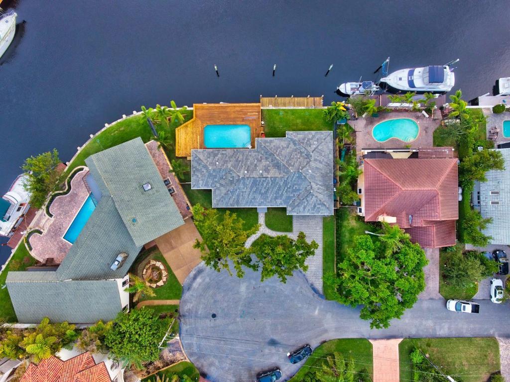 LITTLE HARBOR - Residential Lease