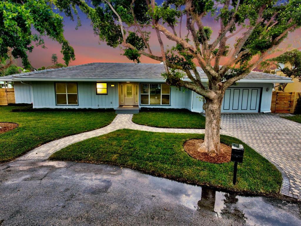 LITTLE HARBOR - Residential Lease