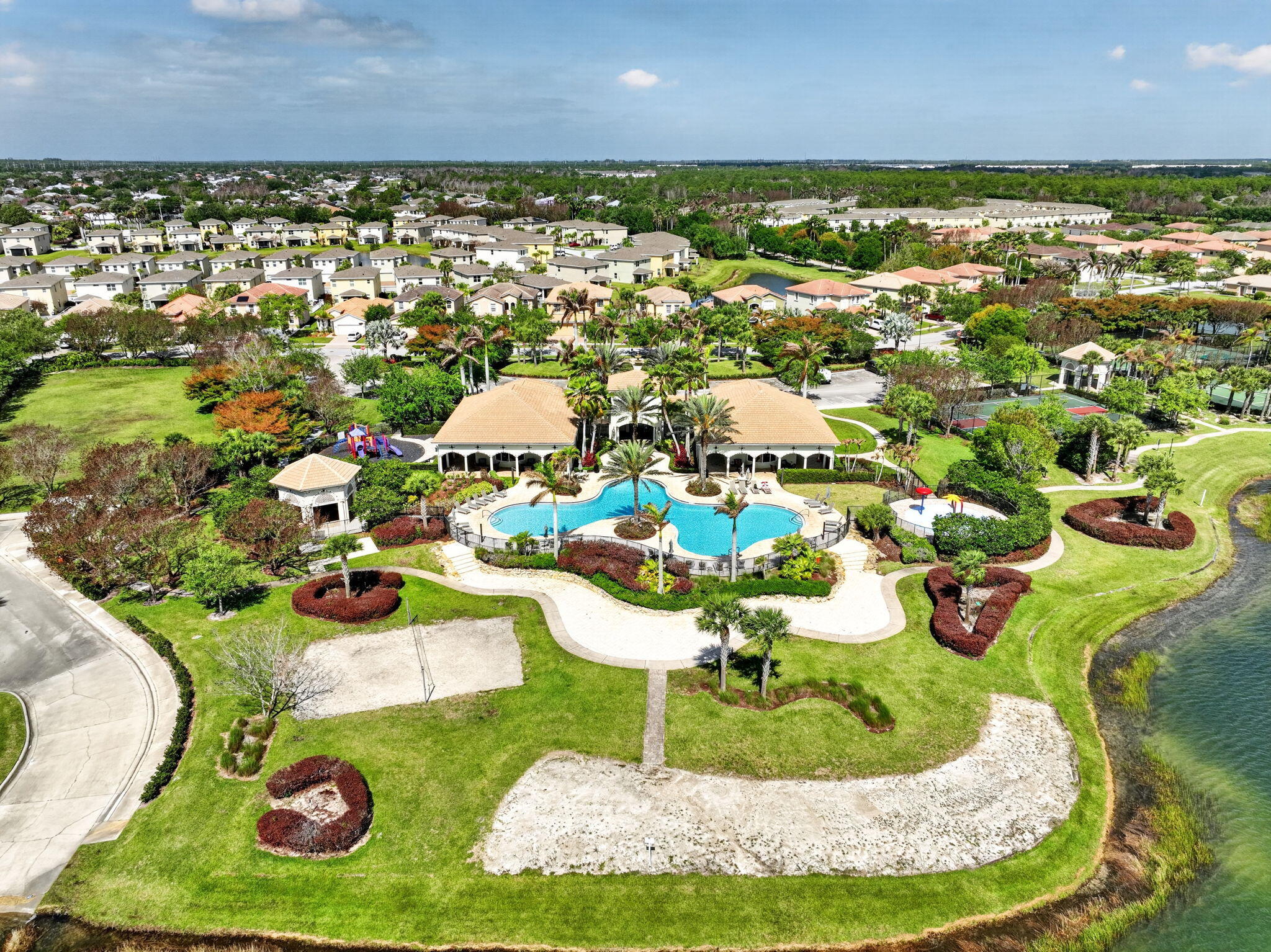 VIZCAYA FALLS PLAT 1 - Residential