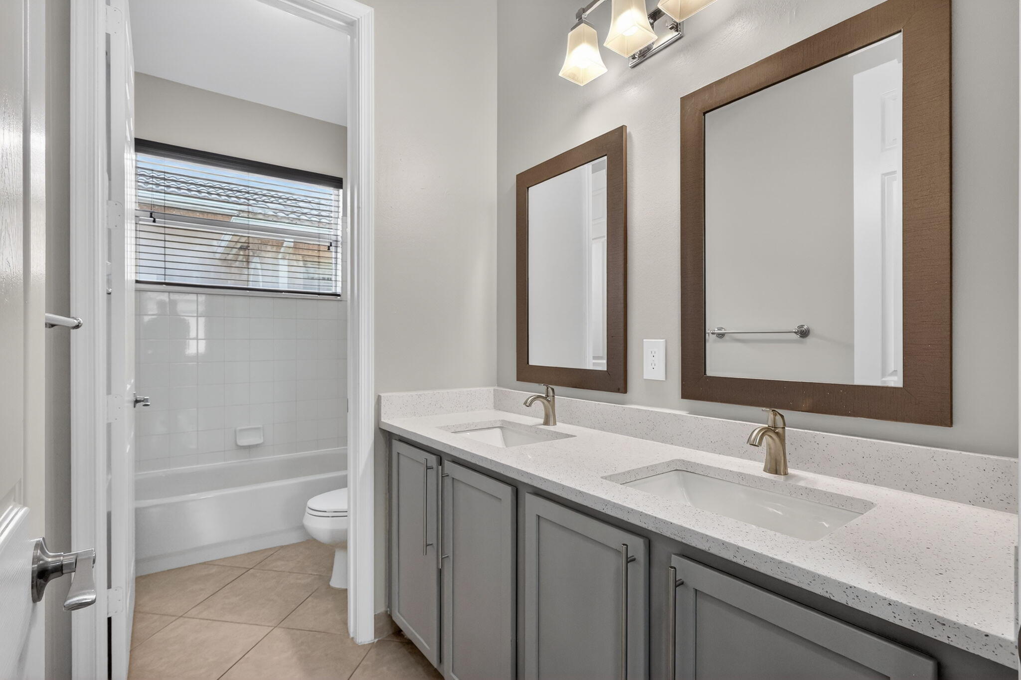 VIZCAYA FALLS PLAT 1 - Residential