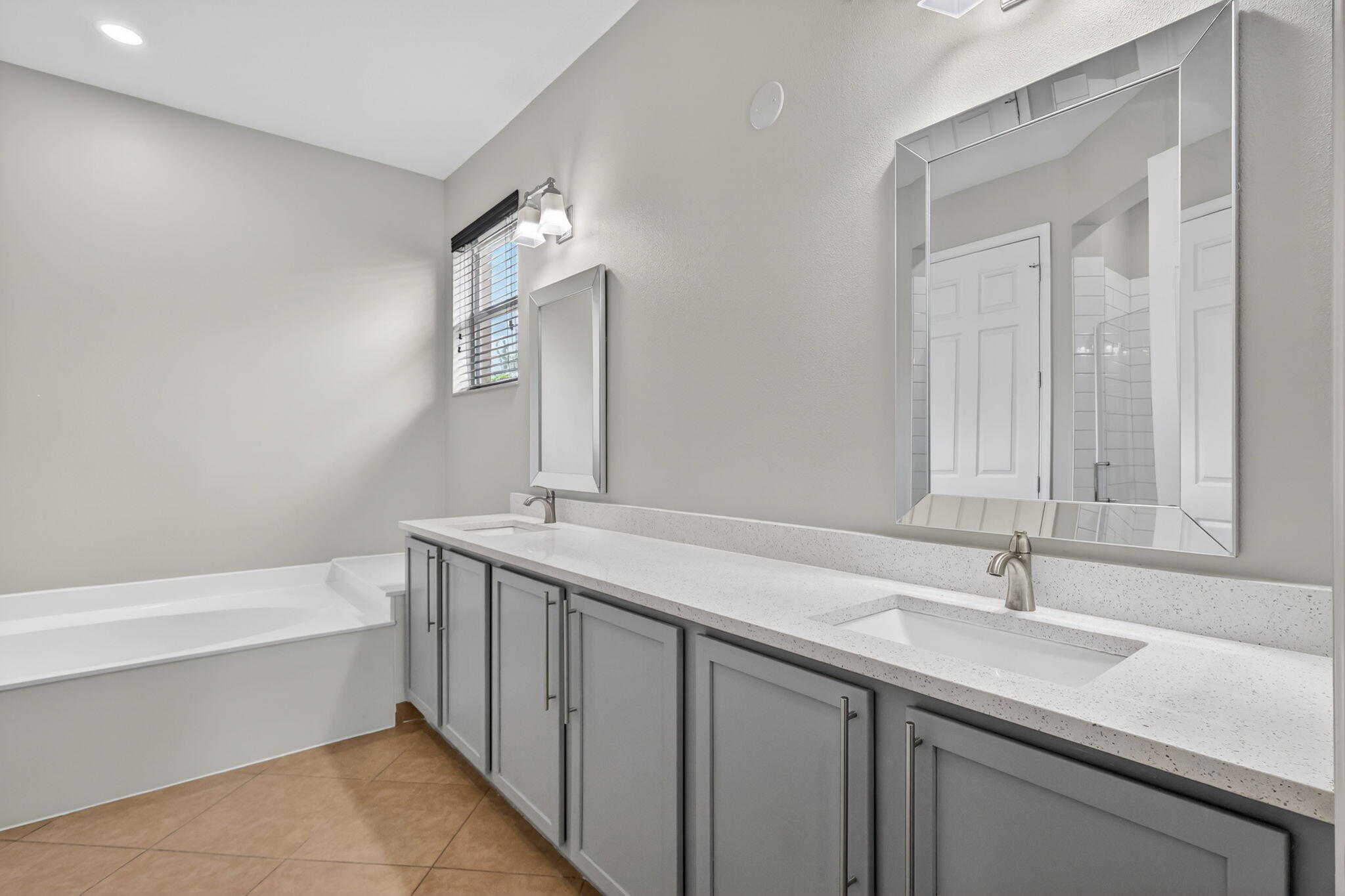 VIZCAYA FALLS PLAT 1 - Residential