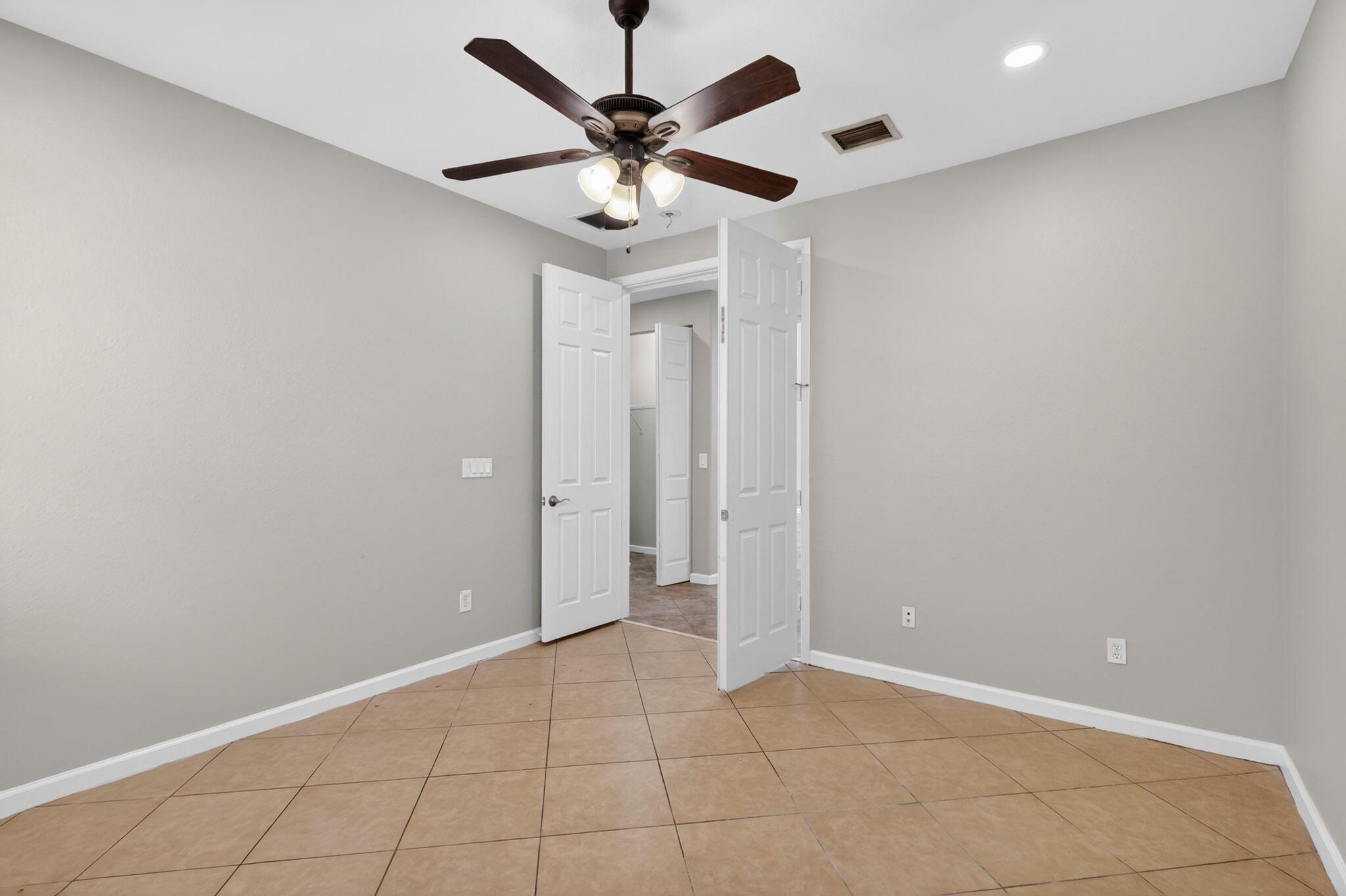 VIZCAYA FALLS PLAT 1 - Residential