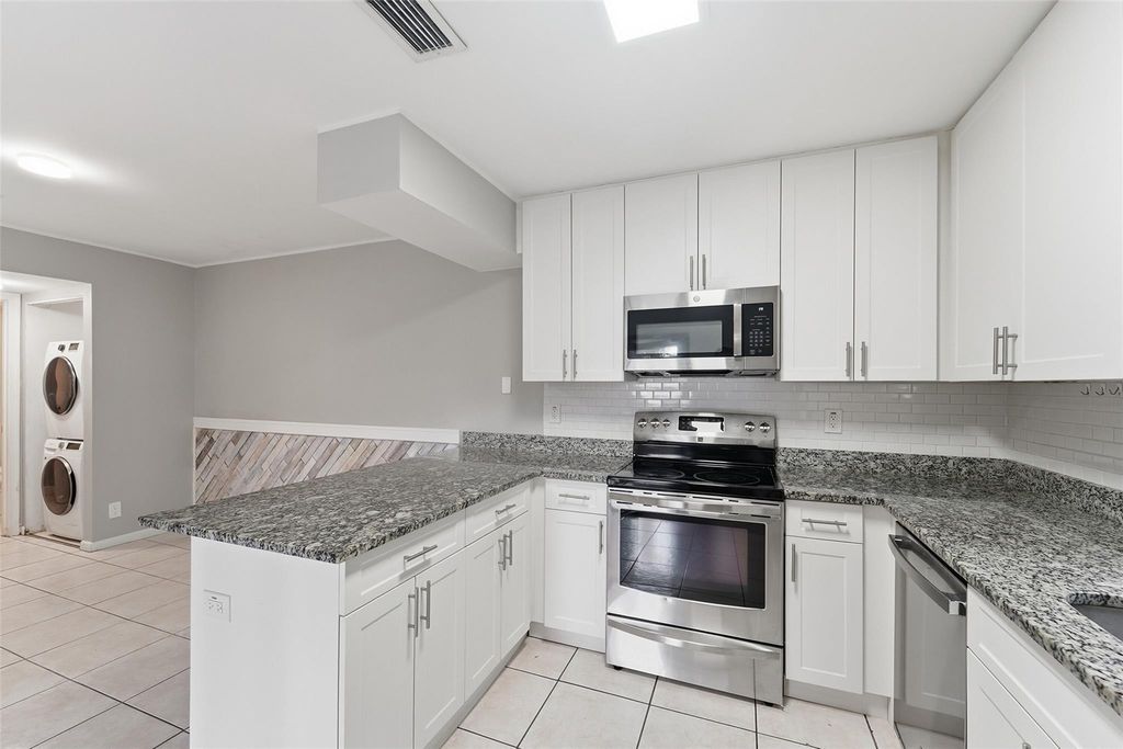 Photo of 2501 NW 99th Avenue #2501, Coral Springs, FL 33065 (MLS # F10548215)