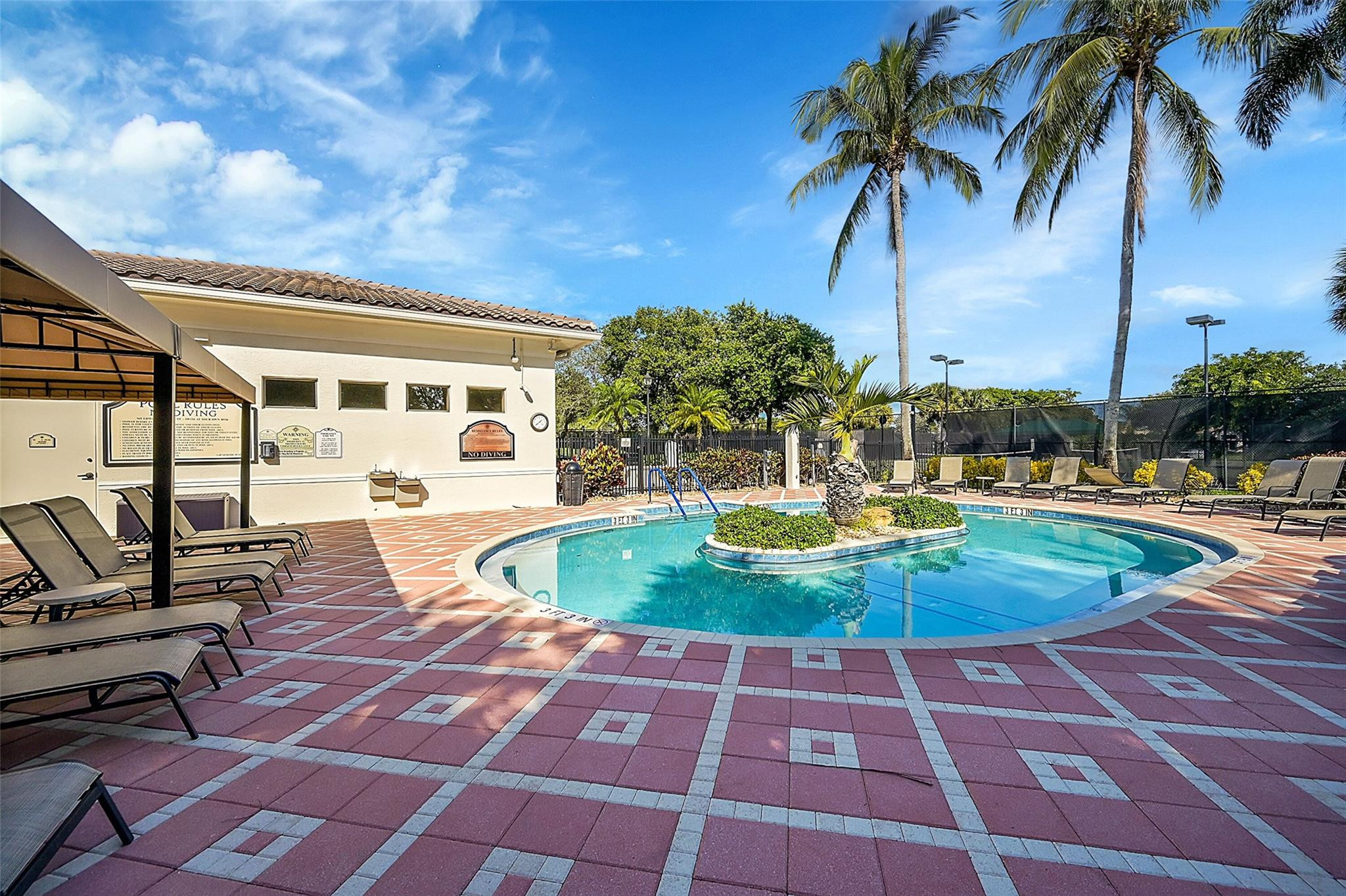 Valencia Shores 04 - Residential