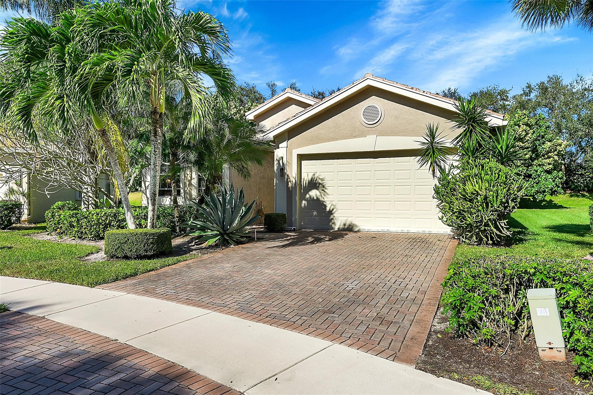 7756 Kingsley Palm Ter