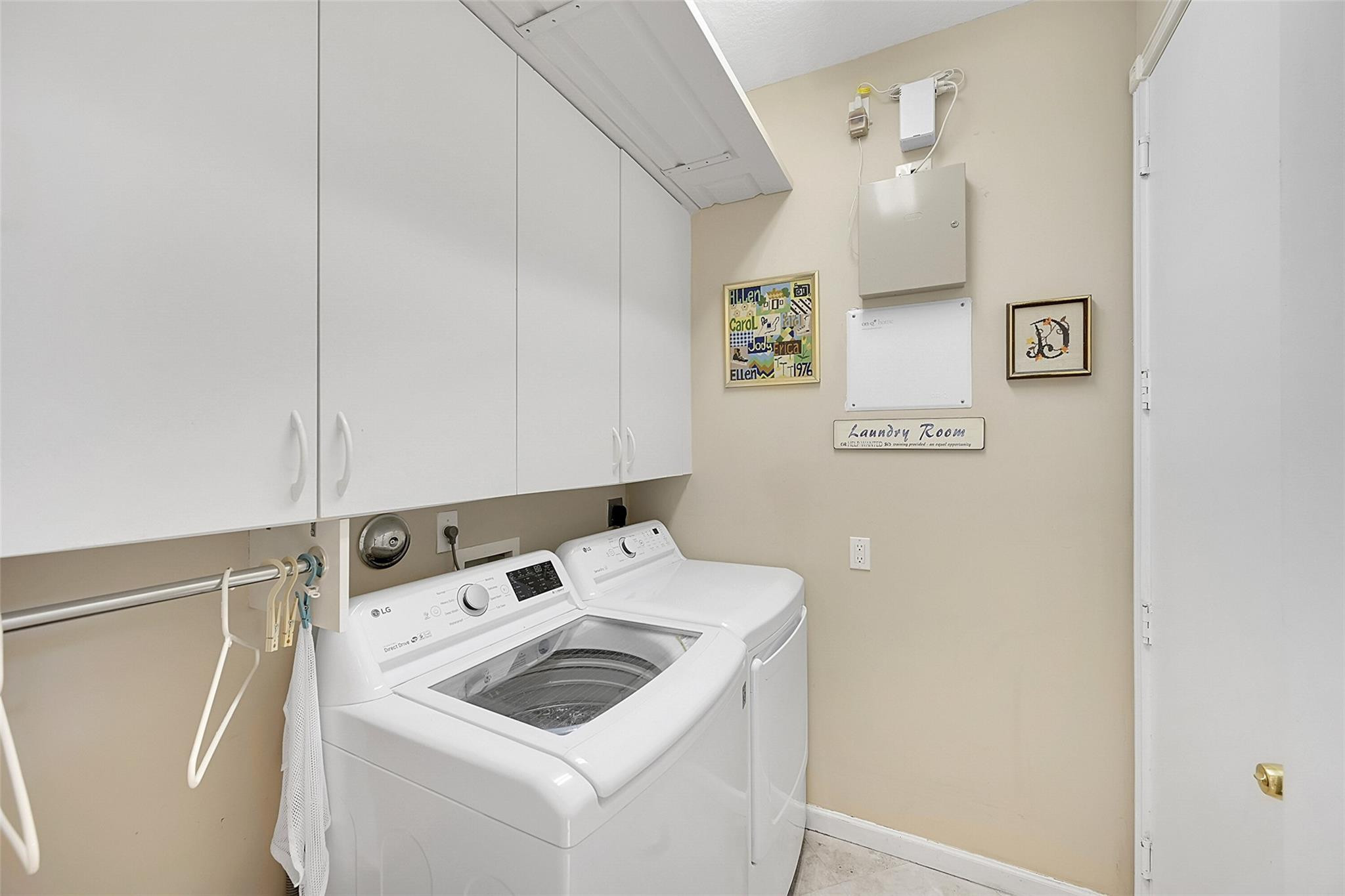 Valencia Shores 04 - Residential