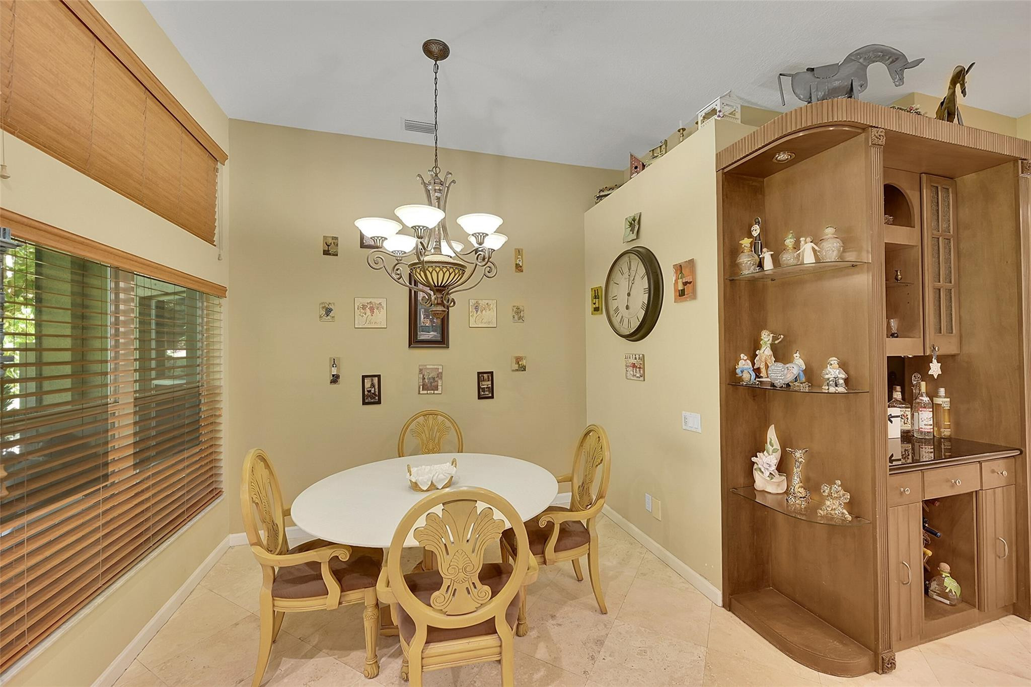 Valencia Shores 04 - Residential