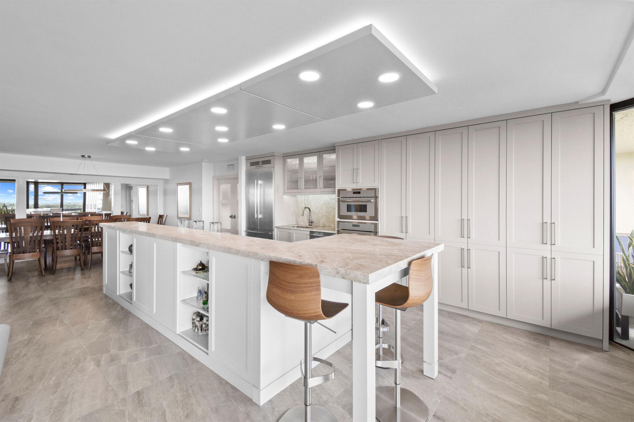CONSULATE CONDO - Residential