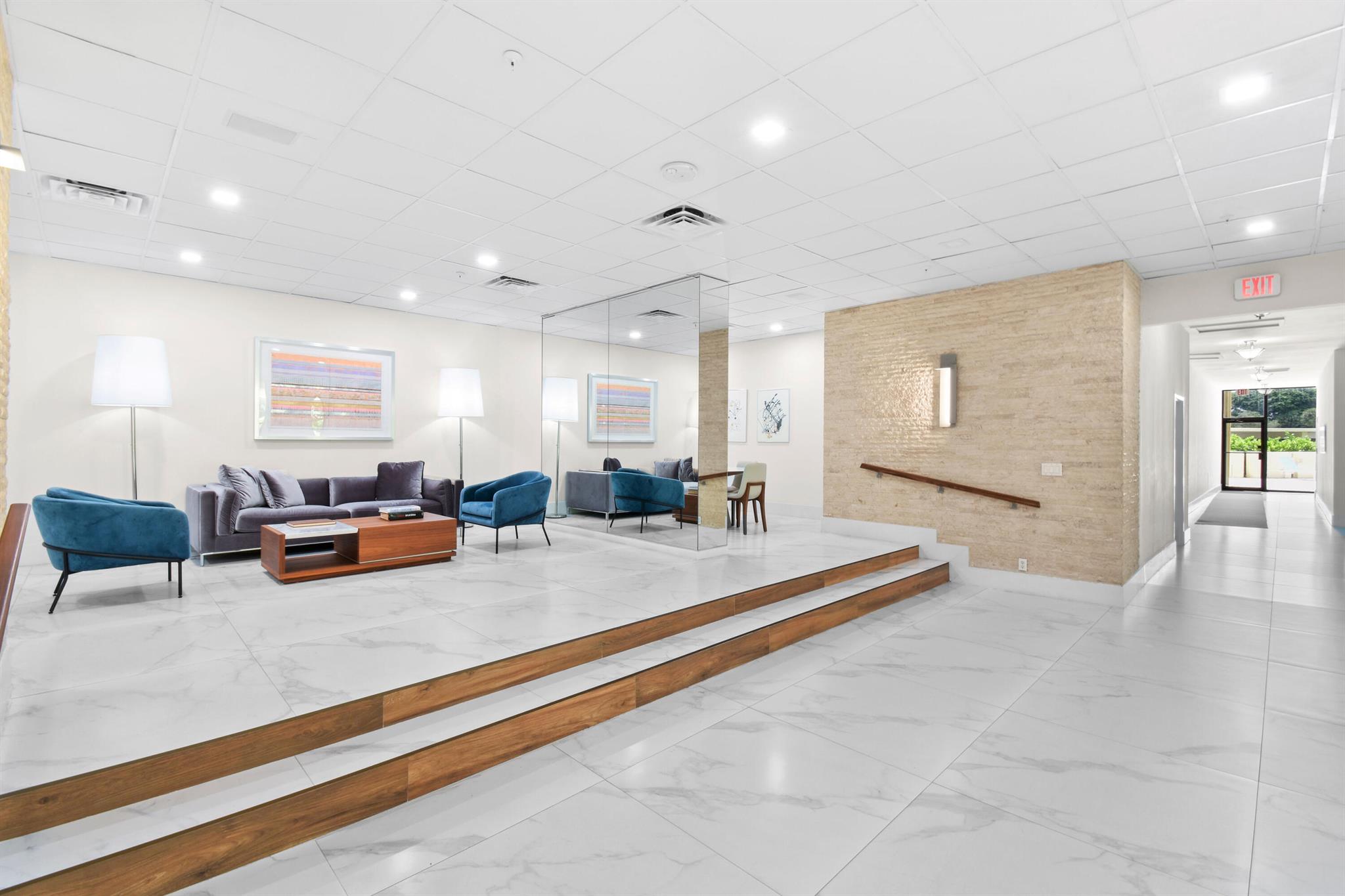 CONSULATE CONDO - Residential