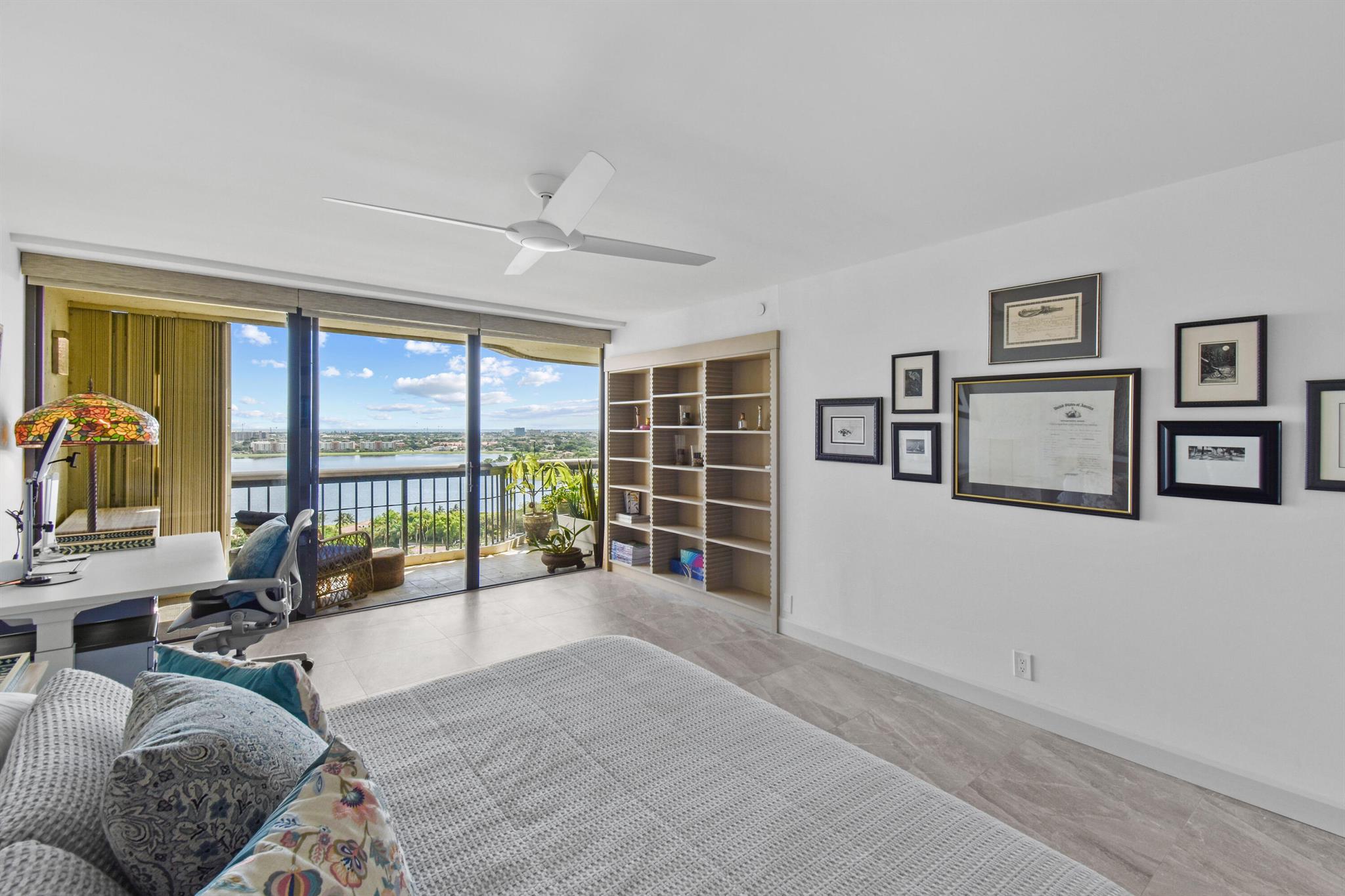 CONSULATE CONDO - Residential