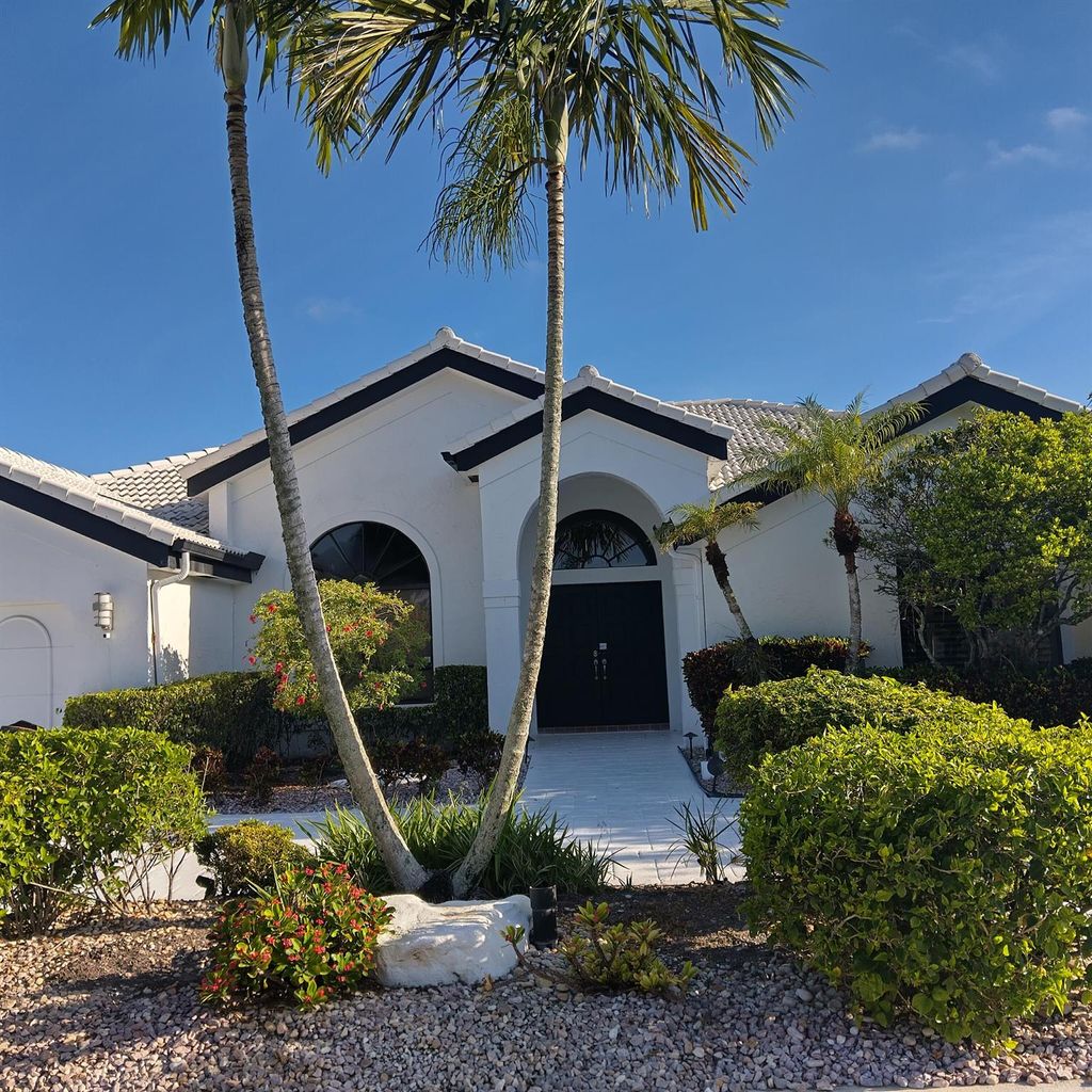 Photo of 10189 Silver Lake Drive, Boca Raton, FL 33428 (MLS # R11026711)