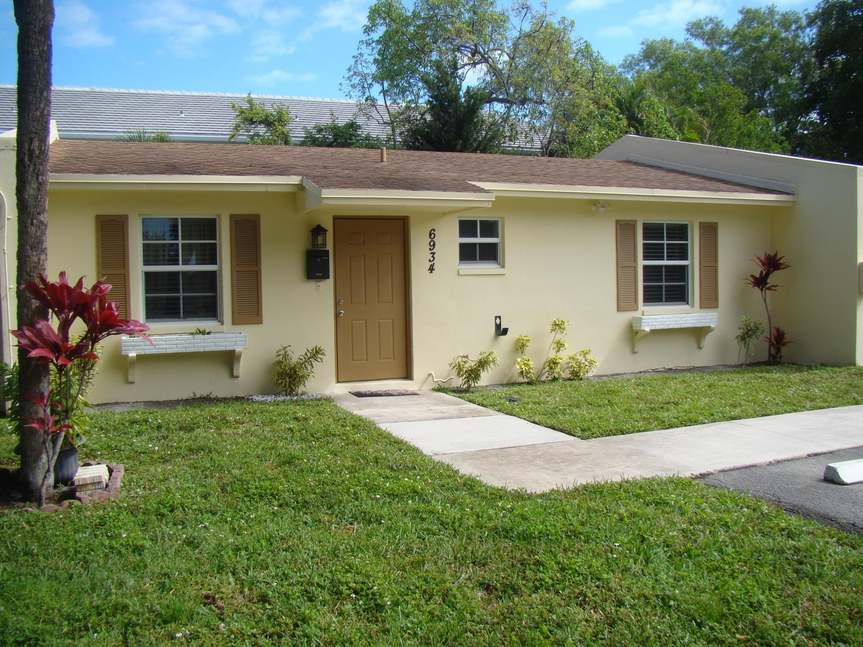 NO 2 PALM-AIRE VILLAGE CONDO - Residential