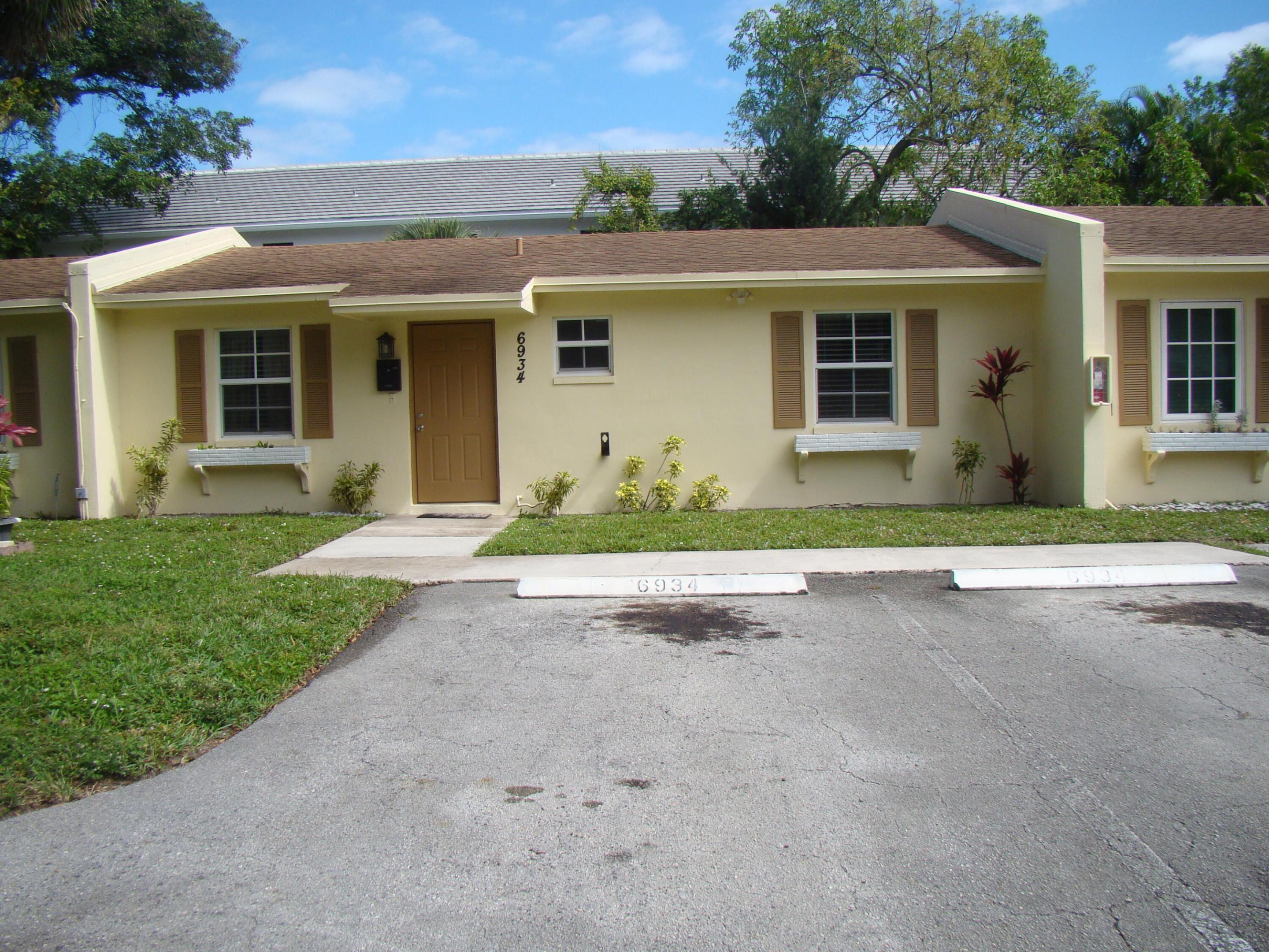 NO 2 PALM-AIRE VILLAGE CONDO - Residential