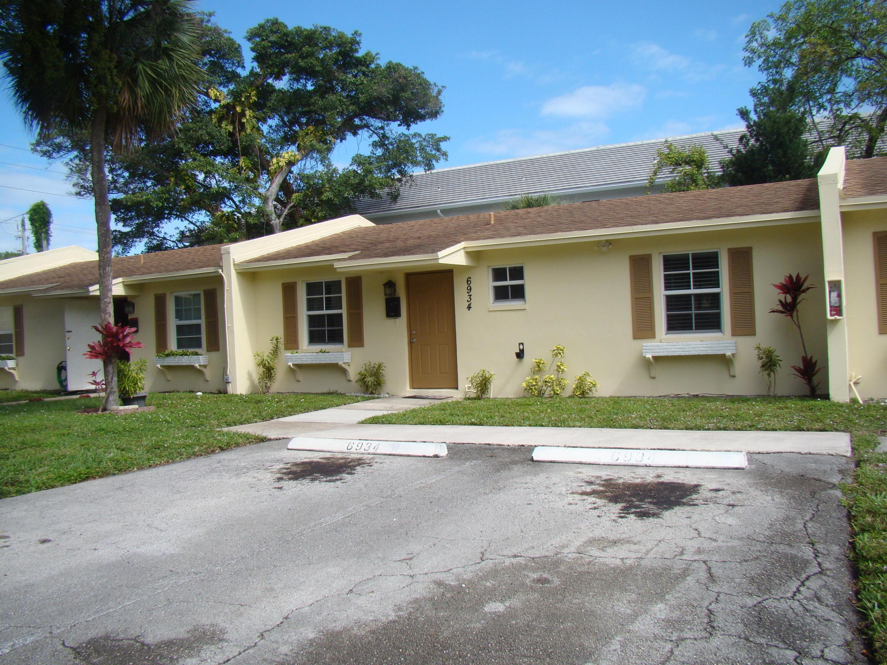 NO 2 PALM-AIRE VILLAGE CONDO - Residential