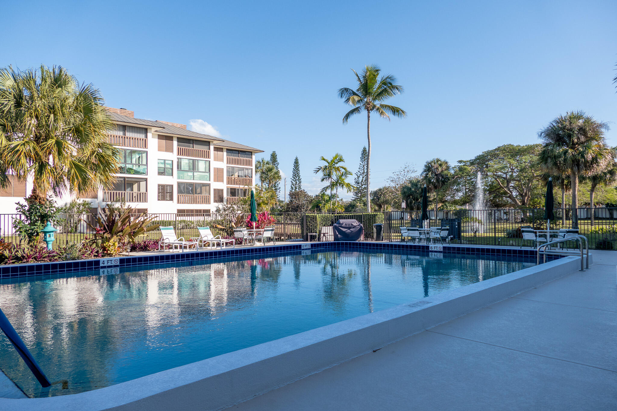 ST LUCIE CLUB AND APARTMENT HOMES CONDO - Residential