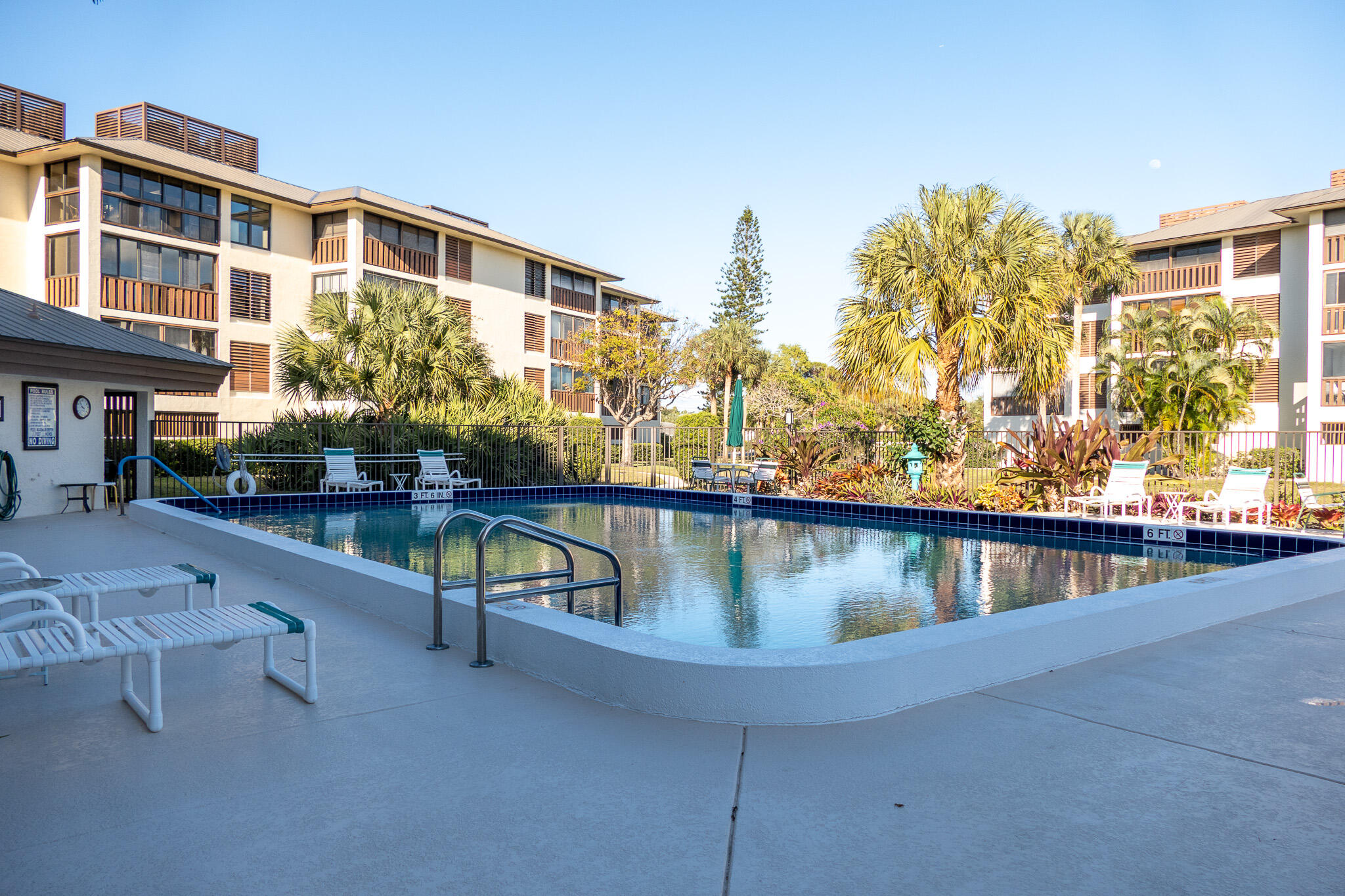 ST LUCIE CLUB AND APARTMENT HOMES CONDO - Residential